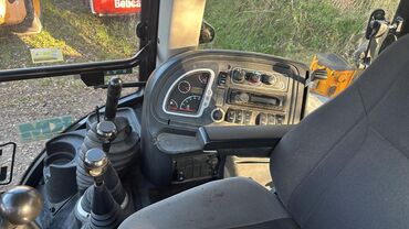 Ekskavatorlar: Başlıq: Texnika ideal vəziyyətdədir. Wp ile elaq saxlayin. Təsvir — 5