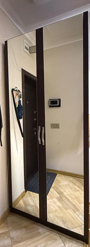 Мебель для дома: Güzgülü kupe şkaf - Ölçü: təxmini hündürlük 2.2–2.4 m, en 1.2–1.5 m — 1