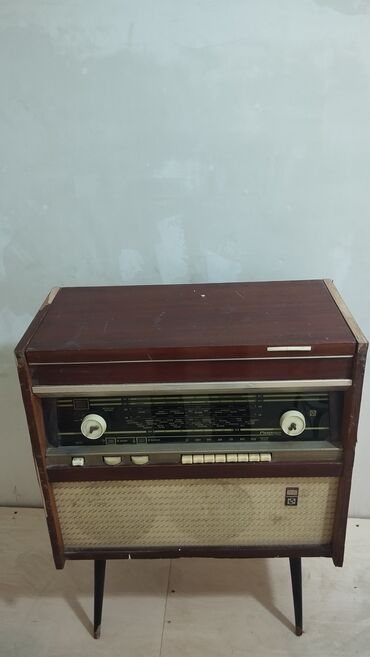 Математика: Radio və Val oxudan