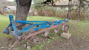 Toxum səpənlər: İli 2009 satişi 2010 du 12900 saat işləyib sezina işləyir rel aliclar — 8