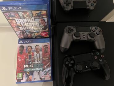 oyun konsolları ps4: Pes 4 500gb 2 adet oyun