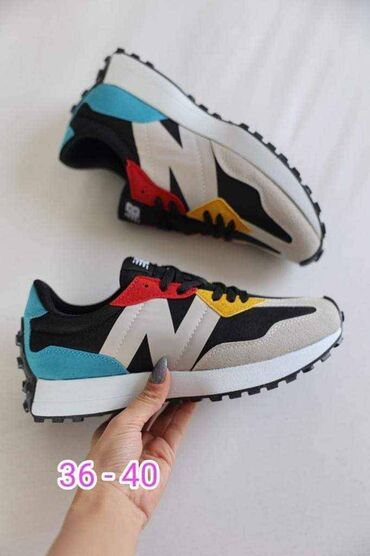 Patike: New Balance 327 patike

Novo
Brojevi 36 do 44

fb Moja Kupovina 1 — 20
