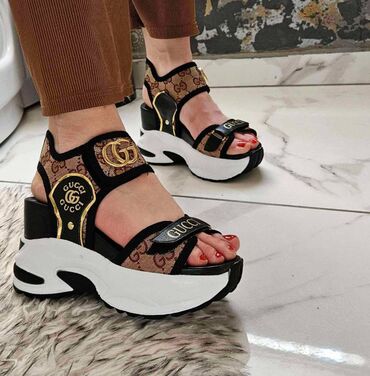 mk kais: Sandals, 40