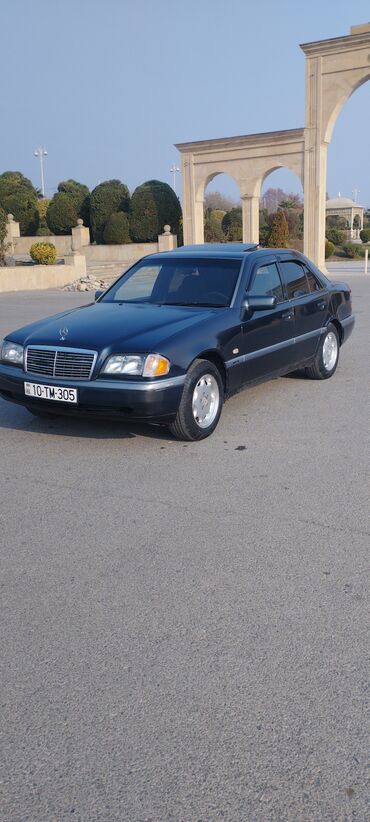 Mercedes-Benz: Mercedes-Benz C-Class: 1.8 l | 1996 il Sedan — 4