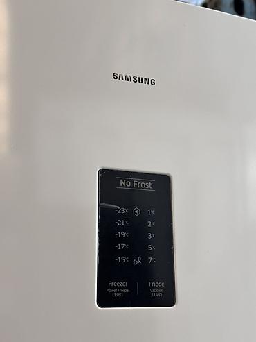 Бытовая техника: Холодильник Samsung с нижней морозильной камерой и наружным сенсорным — 3