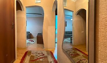 105: 3 комнаты, 60 м², 12 мкр 105 серия, 4 этаж — 9