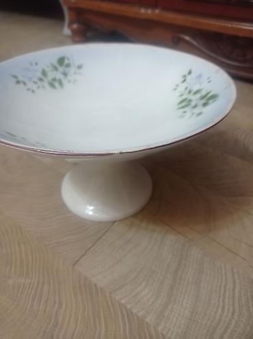 aksesuar qabı: Porselen ayaqlı meyvə/şirniyyat qabı - Material: ağ porselen - Forma — 1