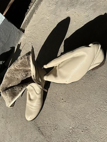женские резиновые сапоги: Сапоги, 38, Б/у, цвет - Бежевый — 1