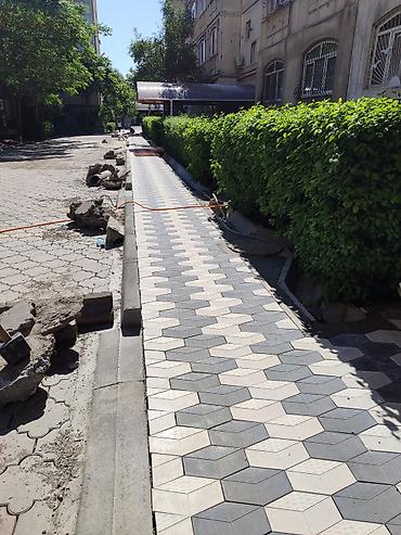Укладка брусчатки и тротуарных плиток: Укладка тротуарной плитки и благоустройство двора - Профессиональная — 17