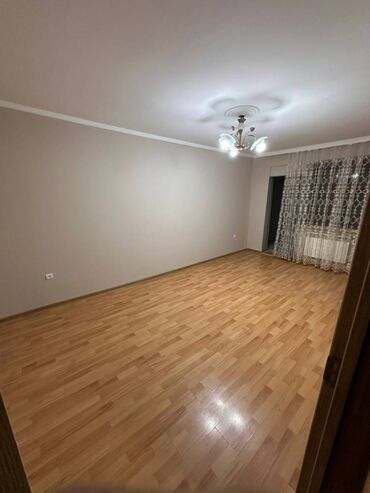 Uzunmüddətli kirayə mənzillər: Bakı, 2 otaqlı, Köhnə tikili, m. Neftçilər, 33 kv. m