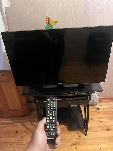 Samsung LED televizor + pult - Ekran diaqonalı təxminən 32" (80 sm) -