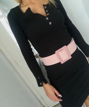 Haljine: Divna haljina rebrasti pamuk sa elastinom Vel S M
Povoljno — 7