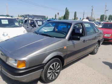 волва 240: Volkswagen Passat: 1991 г., 1.8 л, Механика, Бензин, Седан