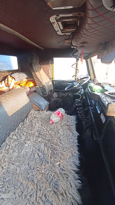 Тягачи: Тягач, Камаз, 1998 г., Бортовой — 3