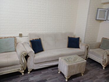 Divan və kreslo dəstləri: ((0698))*Asya* Divan iki kreslo ve jurnalni. Divan acilir. Heç bir