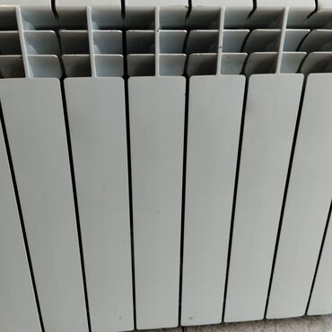 Radiatorlar: İşlənmiş Seksiyalı Radiator Alüminium, Zəmanətli