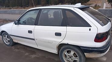 оп ком: Opel Kadett: 1992 г., Бензин, Хэтчбэк — 1