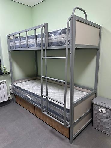 Двухъярусная кровать с матрасами и выдвижными ящиками для хранения at lalafo.kg Двухъярусная кровать с матрасами и выдвижными ящиками для хранения