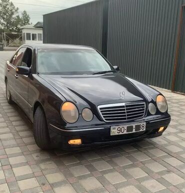 4 goz: Mercedes-Benz 200-Series: 0.2 l | 1998 il Sedan