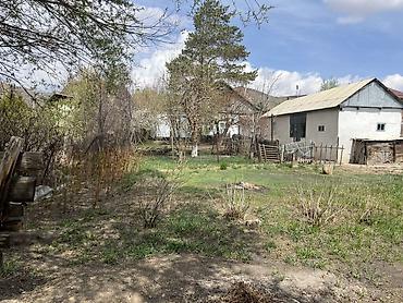 Продажа коттеджей и домов: Продаётся жилой дом с приусадебным участком. Жумгал район с Чаек в — 9