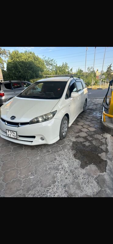 срочно срочно продам машину: Toyota WISH: 2010 г., 1.8 л, Автоматические, Бензин, Минивэн