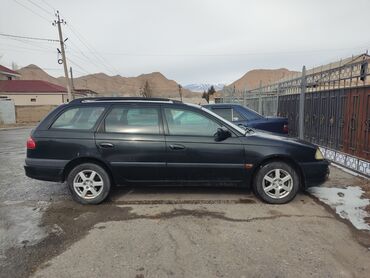 авто рага: Toyota Avensis: 2002 г., 1.8 л, Механика, Бензин, Универсал