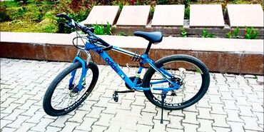 Велосипеды: URGENTLY SELLING A BICYCLE !! WITH EACH AND EVERYTHING ! !! WORKING