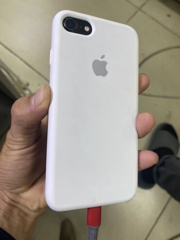 продаю редми нот 7: IPhone 7, Б/у, 32 ГБ, Белый, Чехол, 99 %