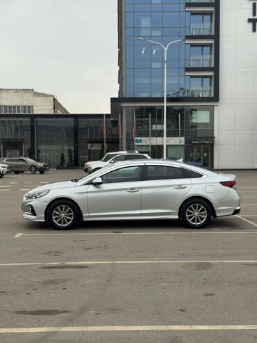 Hyundai: Hyundai Sonata: 2019 г., 2 л, Автомат, Газ, Седан — 5