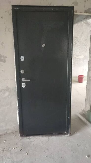 купить двери входные бу: Продаю дверь почти новая .
Левое открывания.
Цена 10.000