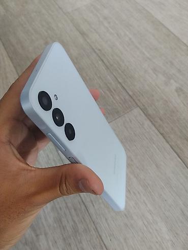 самсунг a20: Смартфон с экраном около 6" (каплевидный вырез под фронтальную — 4
