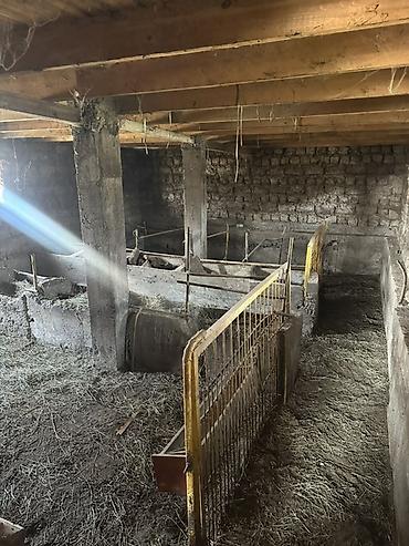 Продажа коттеджей и домов: 📍В центре Сокулука продаётся дом на участке 17,5 соток. 🏡Дом состоит — 11