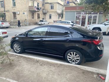 Hyundai: Hyundai Elantra: 1.8 l | 2015 il Sedan — 4