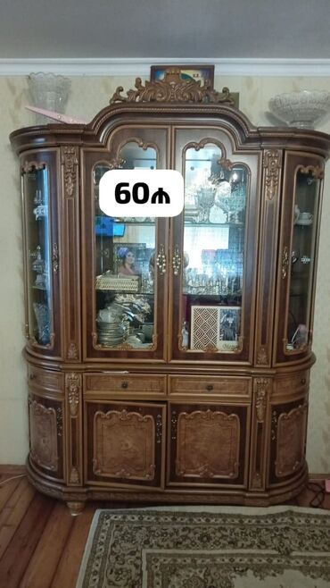 аренда стола и стульев: Б/у, С зеркалом, Малайзия at lalafo.az аренда стола и стульев: Б/у, С зеркалом, Малайзия