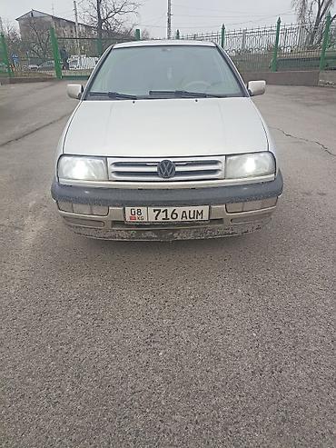Volkswagen: Volkswagen Vento: 1993 г., 1.8 л, Бензин, Седан — 10