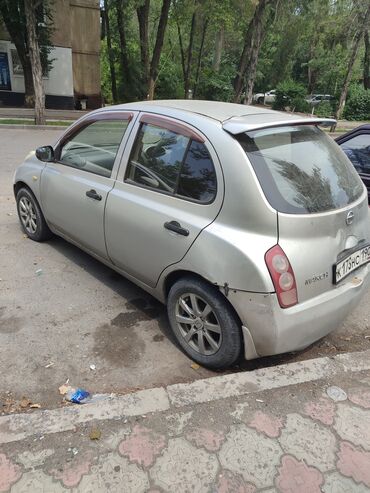 рассрочка авто без первоначального взноса: Nissan Март: 2002 г., 1.2 л, Автоматтык, Бензин