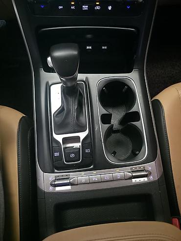 Kia: Kia Carnival: 2020 г., Минивэн — 27