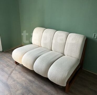 yumsaq mebeller: Divan, Açılmayan, Bazasız, Parça