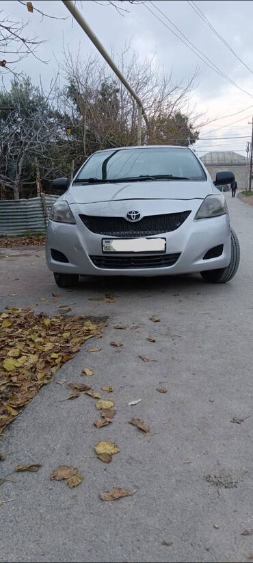 prado maşın: Toyota Yaris: 1.3 l | 2007 il Sedan