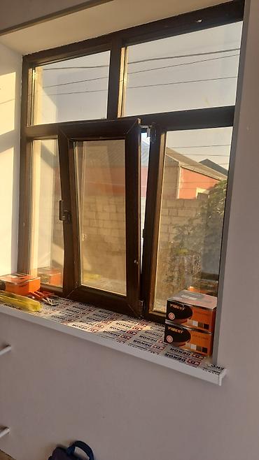 plastik qapi pencere kreditle: PVC pəncərə – qəhvəyi ağac teksturalı profil - Material: keyfiyyətli — 2