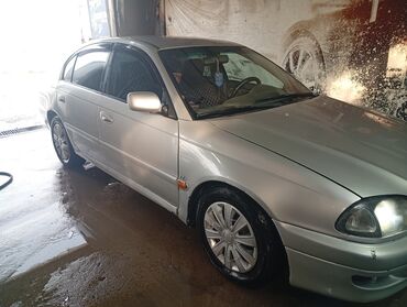 тайота 2 2: Toyota Auris: 1998 г., 1.8 л, Механика, Бензин