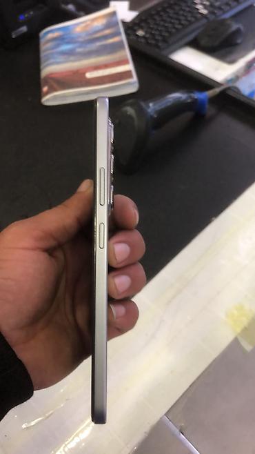 sentir: Infinix HOT 50 Pro, 256 GB, rəng - Gümüşü, Face ID — 4