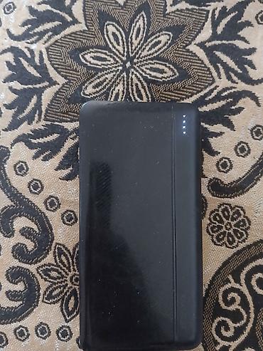 Portativ enerji bankı (powerbank), qara rəng. 20000-lik pover bank