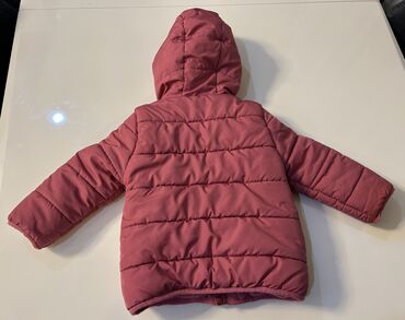Kurtkalar: Defacto markası. 12-18 aylıq qız uşağı üçün. 2 yaşlı uşaqda geyinə — 4