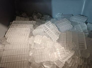 Другие продукты питания: Лёд для напитков и других нужд, пищевой лёд в Бишкеке с доставкой. Лёд