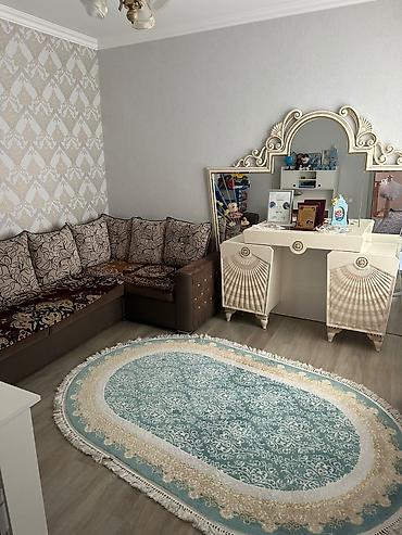 Qonaq otağı dəstləri: İşlənmiş, Dolab, Komod, Masa və oturacaqlar, Kredit yoxdur — 12