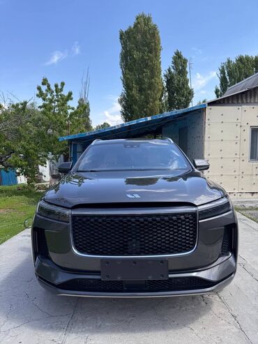Lixiang: Lixiang One: 2020 г., 1.2 л, Робот, Электромобиль, Внедорожник
