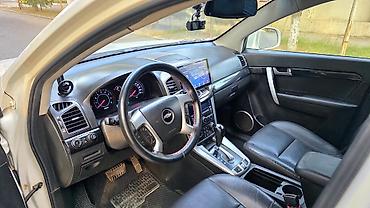 pərlər: Chevrolet Captiva (restayl) – ağ rəngli, tam ölçülü 7 yerlik SUV — 10