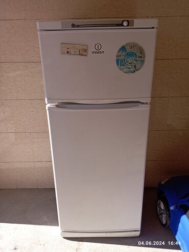 холодилник морозилка: Холодильник Indesit, Б/у, Двухкамерный, 80 * 165 * 40
