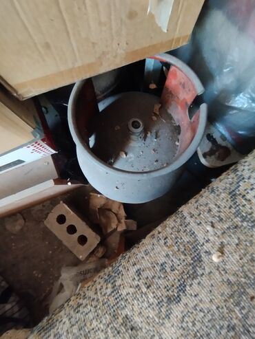 баллончик с краской: Продаю газовые баллоны 2 шт. по 500 сом